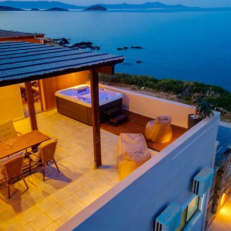 Lalari Beach Suites Vari  ภายนอก รูปภาพ