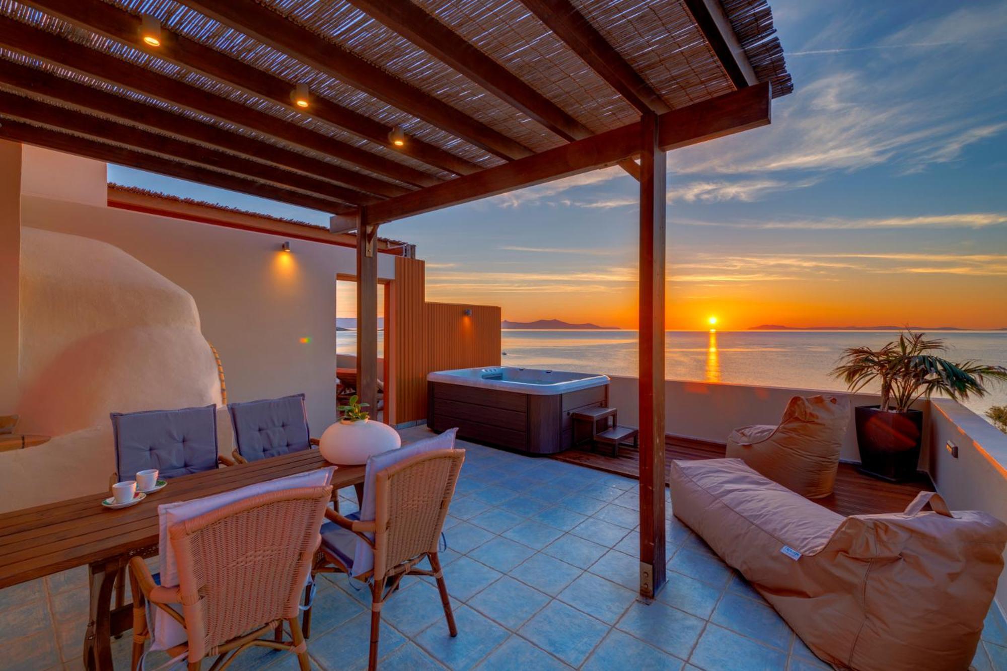 Lalari Beach Suites Vari  ภายนอก รูปภาพ