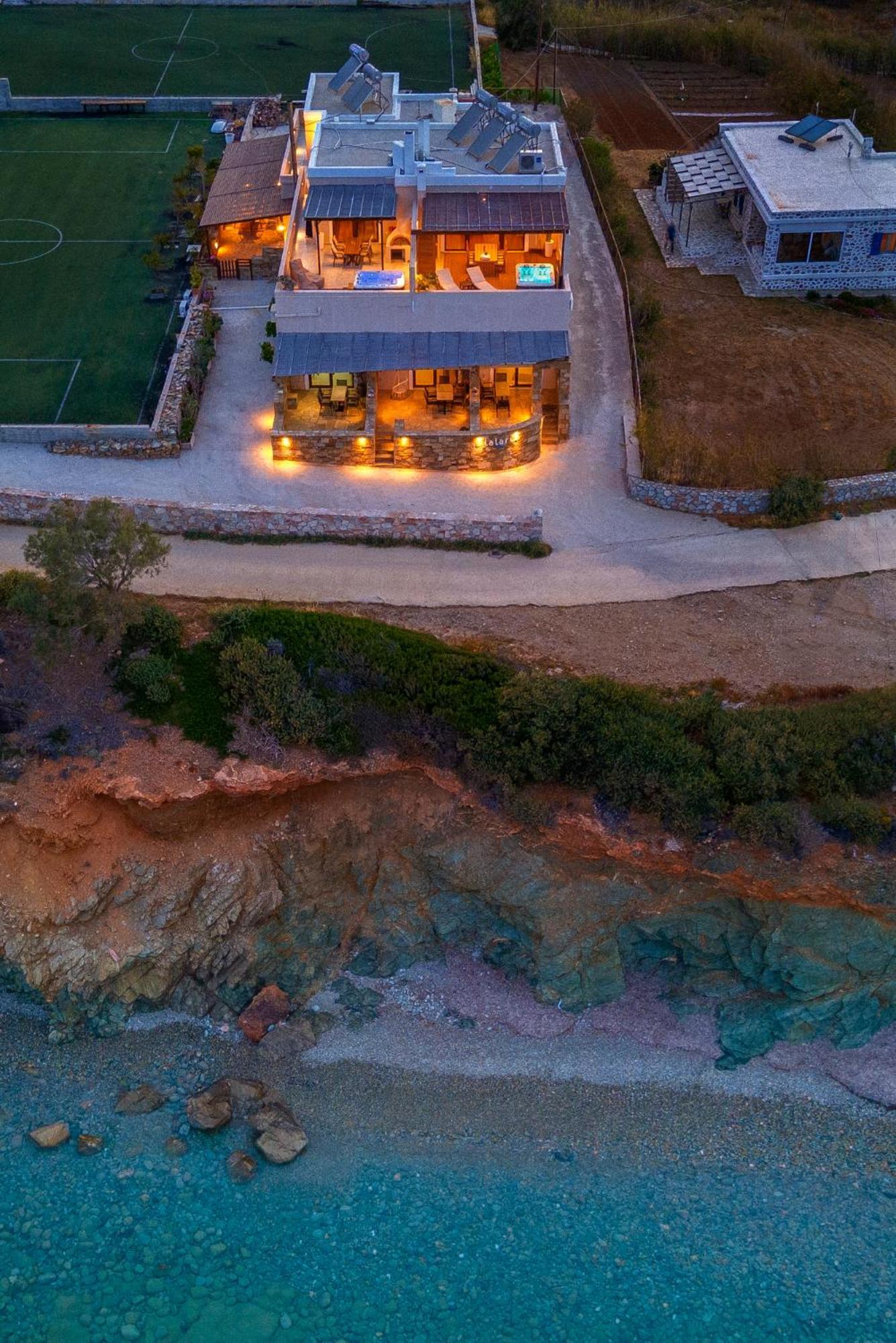Lalari Beach Suites Vari  ภายนอก รูปภาพ